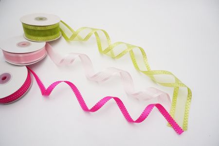 Рожевий тонкий плетений набір стрічок